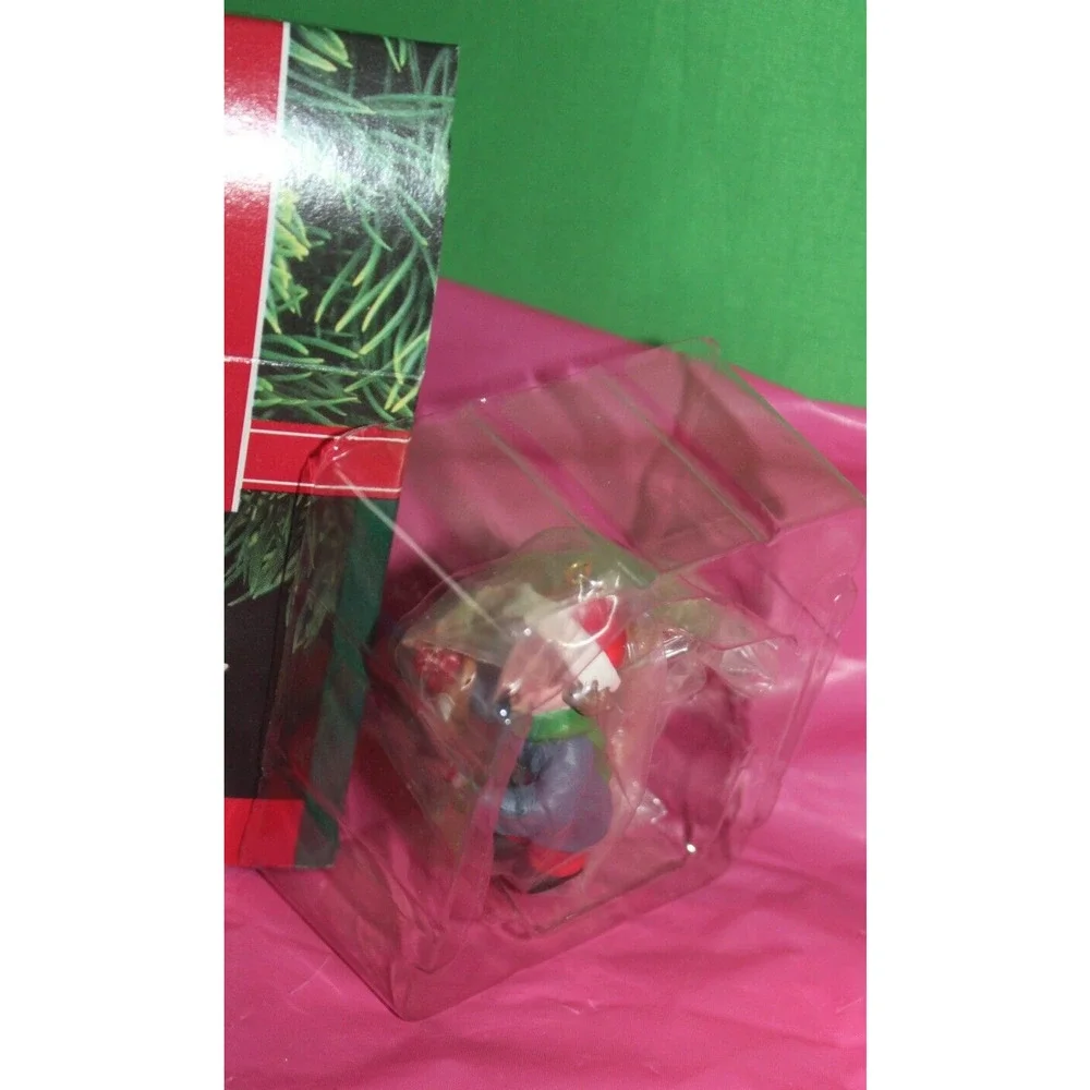Hallmark Keepsake Sweet Talk 1991 Vintage Holiday Christmas Ornament QX5367